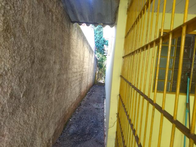 Vendo casa 3 quartos Ao lado do Atacadão Go 060 saída P/ Trindade / Shopping America - Foto 7