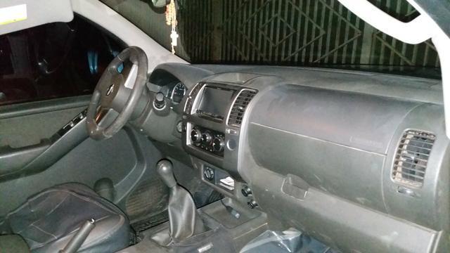 Nissan frontier 14/15 " bem conservada ou troco por Sw4 ou Pajero