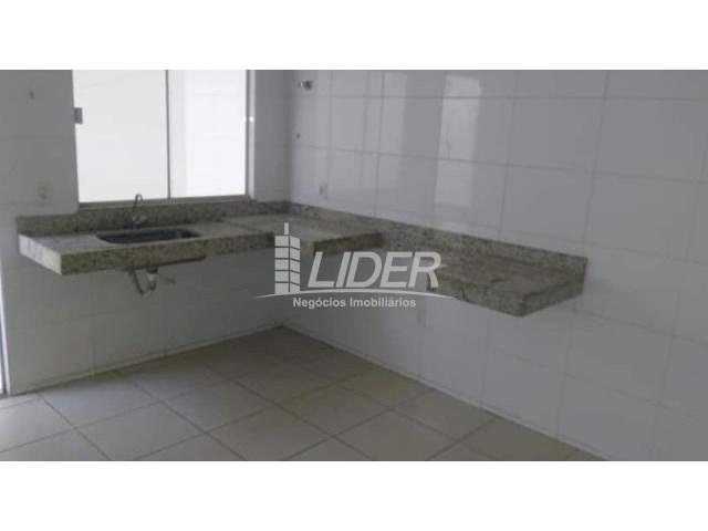 Casa de condomínio para alugar com 2 dormitórios em Saraiva, Uberlândia cod:864946 - Foto 5