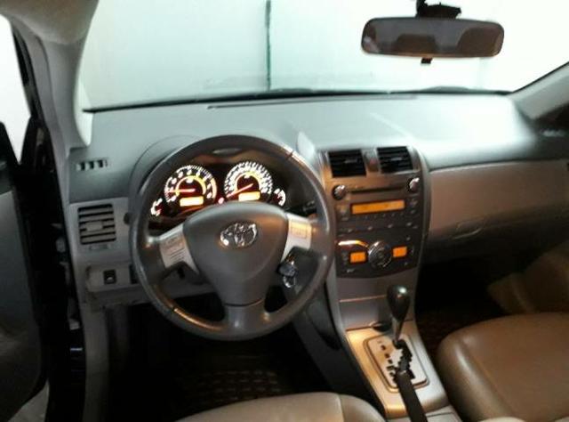 Vendo toyota corolla xei flex 1.8 automático 2010/2010 - Foto 11