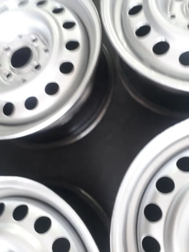 Rodas furacão 4x100 com pneus meia vida 14 apenas 860