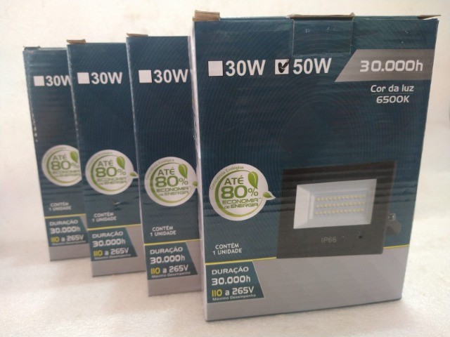 Refletor de led 50w Bivolt o IP 66 luz branca - iluminação (Oferto Black Friday - R$42,00)