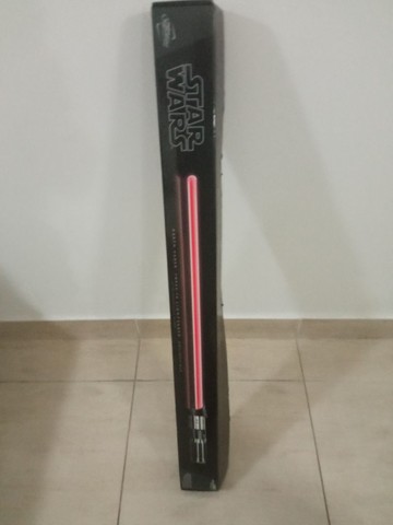 DARTH VADER FORCE FX LIGHTSABER COLLECTIBLE - Foto 2