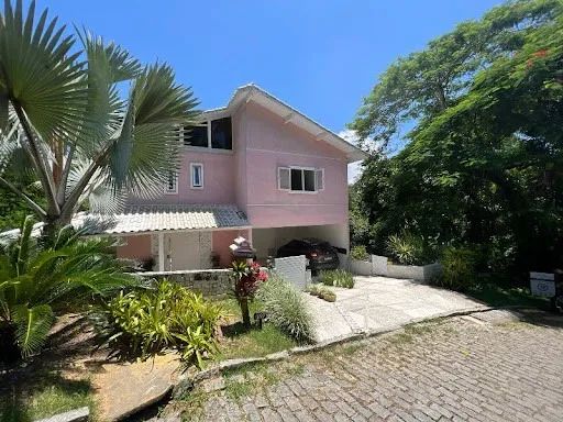 Vendo casa no Condomínio Ubá V em Pendotiba