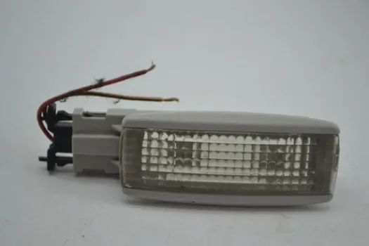 Luz Luminaria Cortesia Quebra Sol Volkswagen Voyage 2010