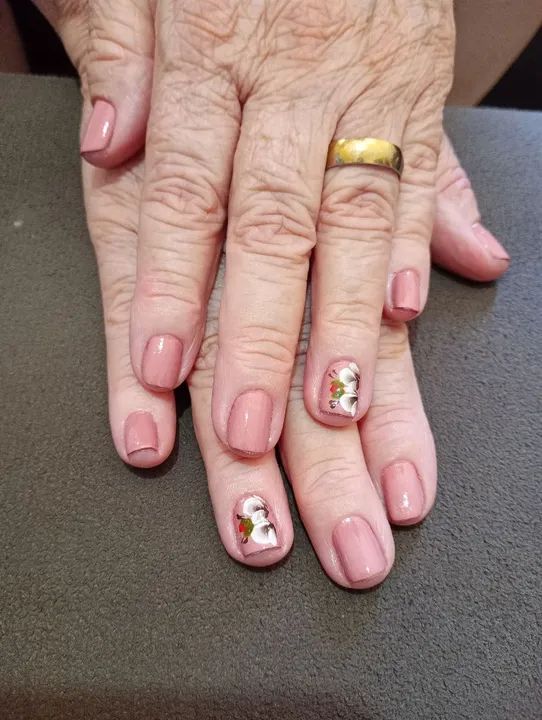 Manicure & Pedicure 
