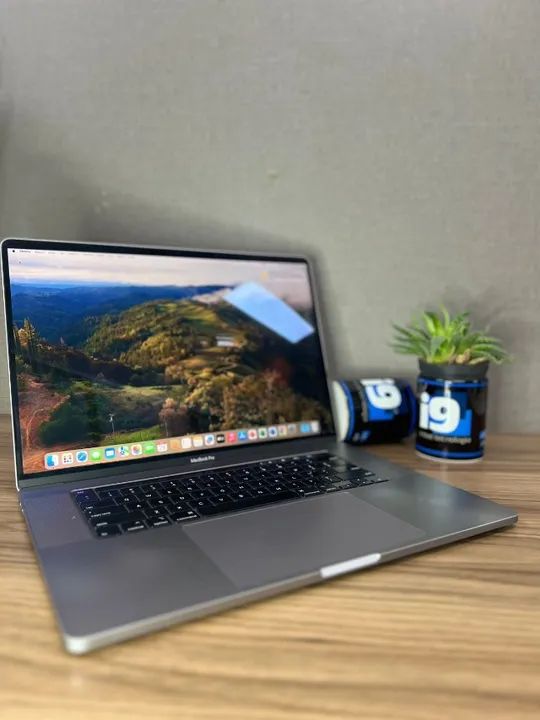 Macbook Pro 2019 Model A2141 Touch Bar / Touch ID  Intel core i7 2.6GHz 16GB RAM DDR4 512G