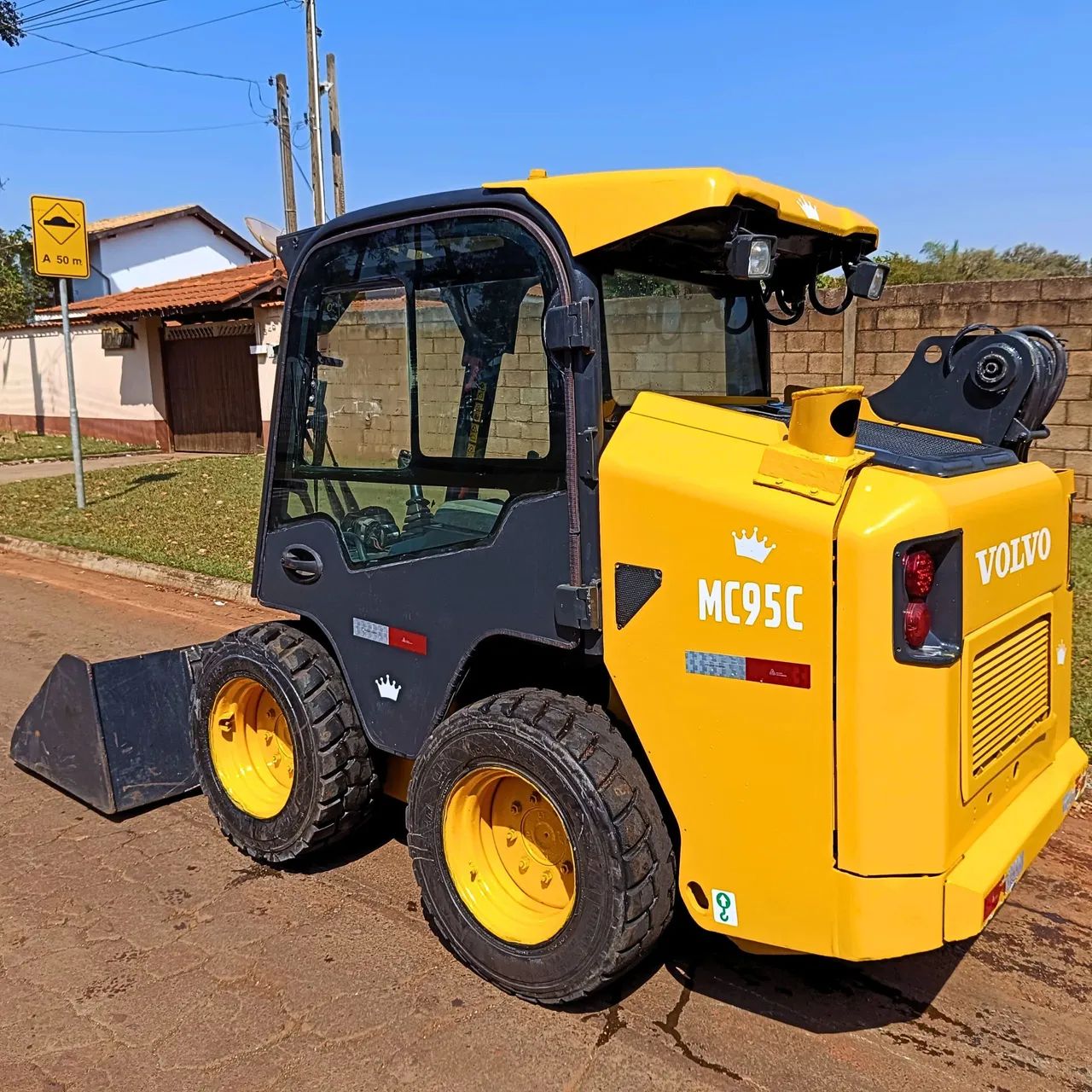 Mini Carregadeira Volvo MC95C - Ano 2018 com Garantia  - Foto 3