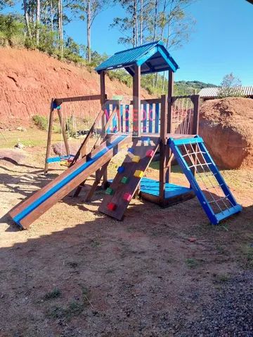 Parquinho, Playground,  balanços, brinquedos