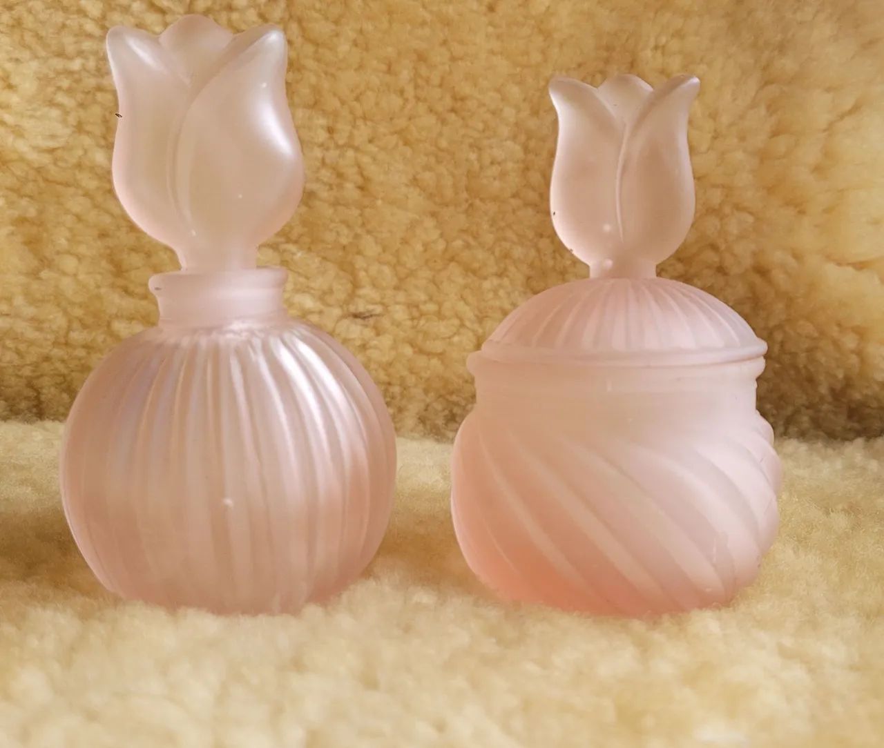 Porta Joia e perfumeiro Vitage alemã 