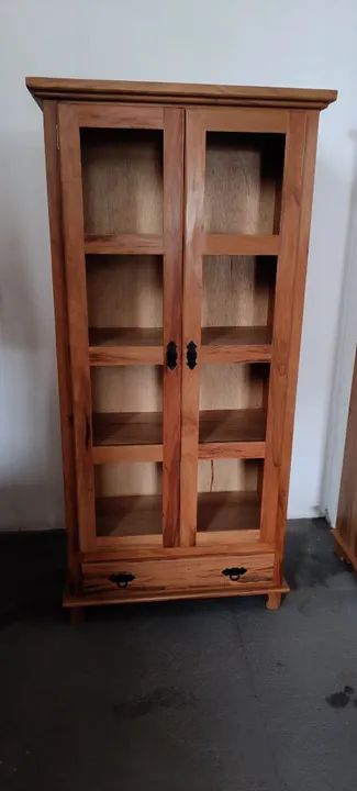 Cristaleira de madeira $ 1.999,00 nova frete grátis e a pronta entrega  - Foto 4