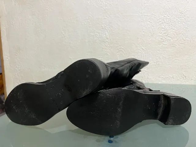 Bota cano longo em couro tamanho 37 - Foto 5