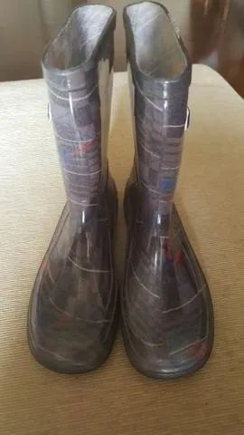 Lote de 4 Tênis, 1 Bota Galocha e 1 Chinelo p/Menino  - Foto 2