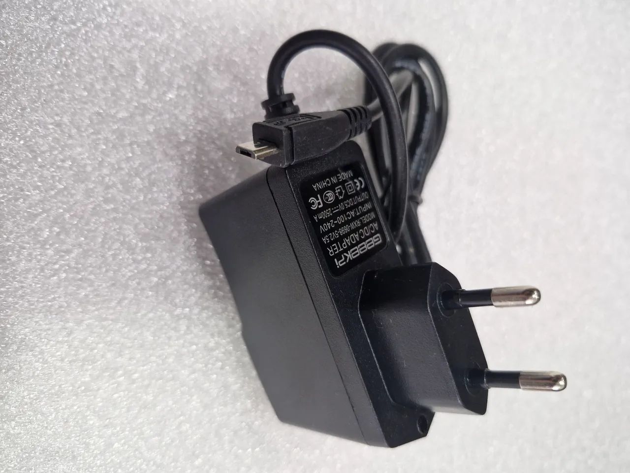 Fonte carregador bivolt 5v saída micro usb