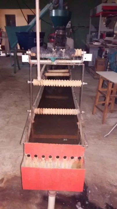 Extrusora recuperadora 90mm  com banheira inox, picotador e alimentador forçado - Foto 6