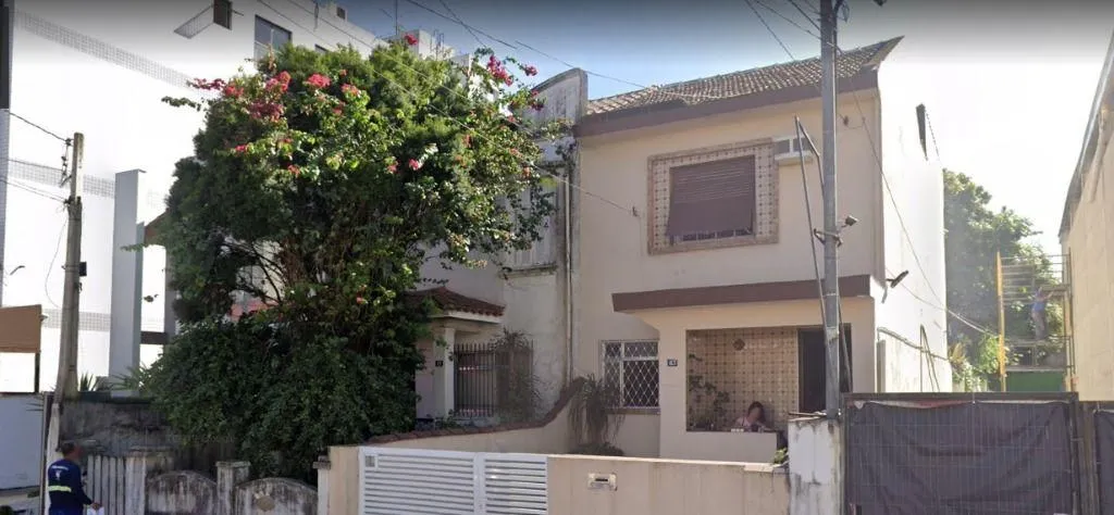 Sobrado para Locação em Santos, Boqueirão, 3 dormitórios, 2 banheiros, 2 vagas