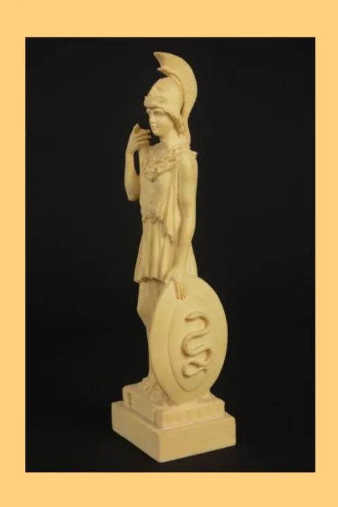  Luxuosa Escultura em resina representando deusa grega Atena - Foto 3
