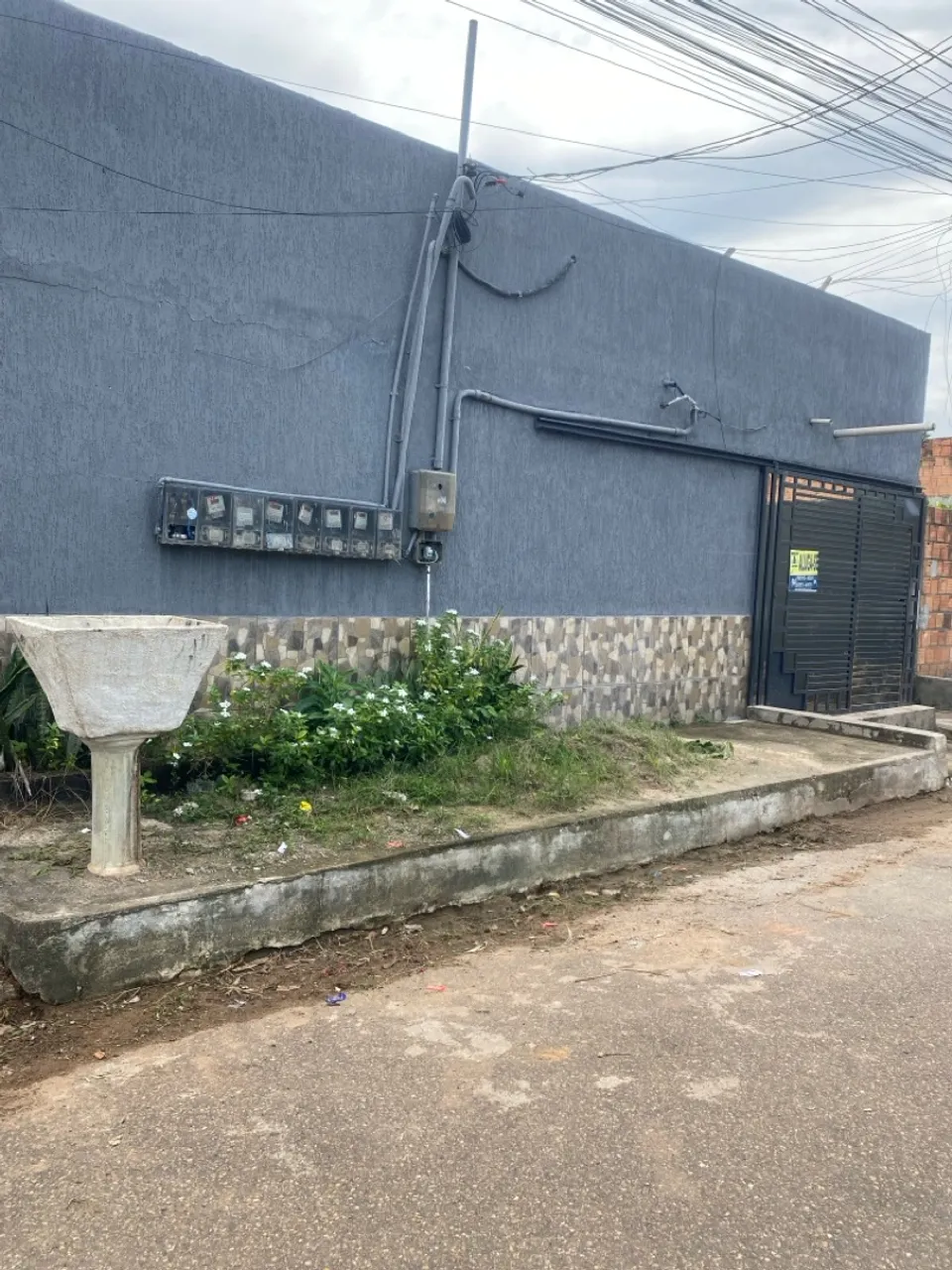 Vebde-se este predio de apartamntos rua do cobre 12 q 6 vale dos carajas