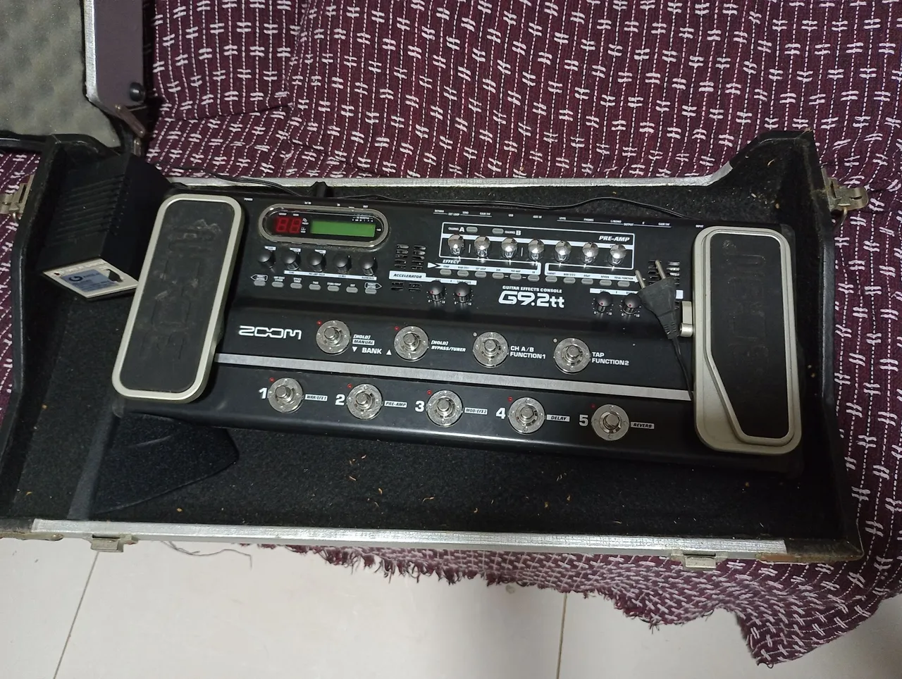 Pedaleira Zoom G9.2TT - Guitar Effects Console