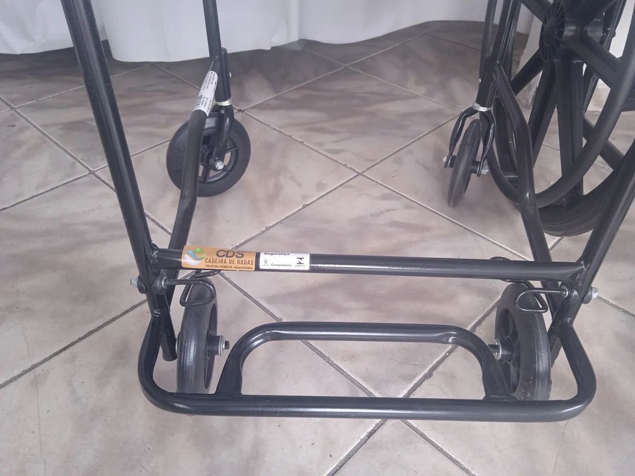 Cadeira de Banho - Nova - Foto 2