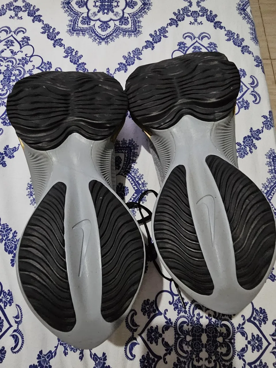 Tênis Nike SuperRep Go - Preto e Cinza