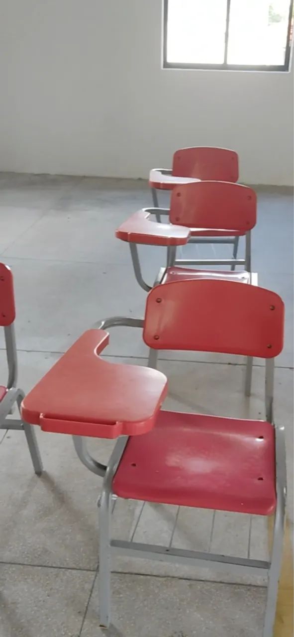 Cadeira Escolar com Prancheta Integrada - Foto 2
