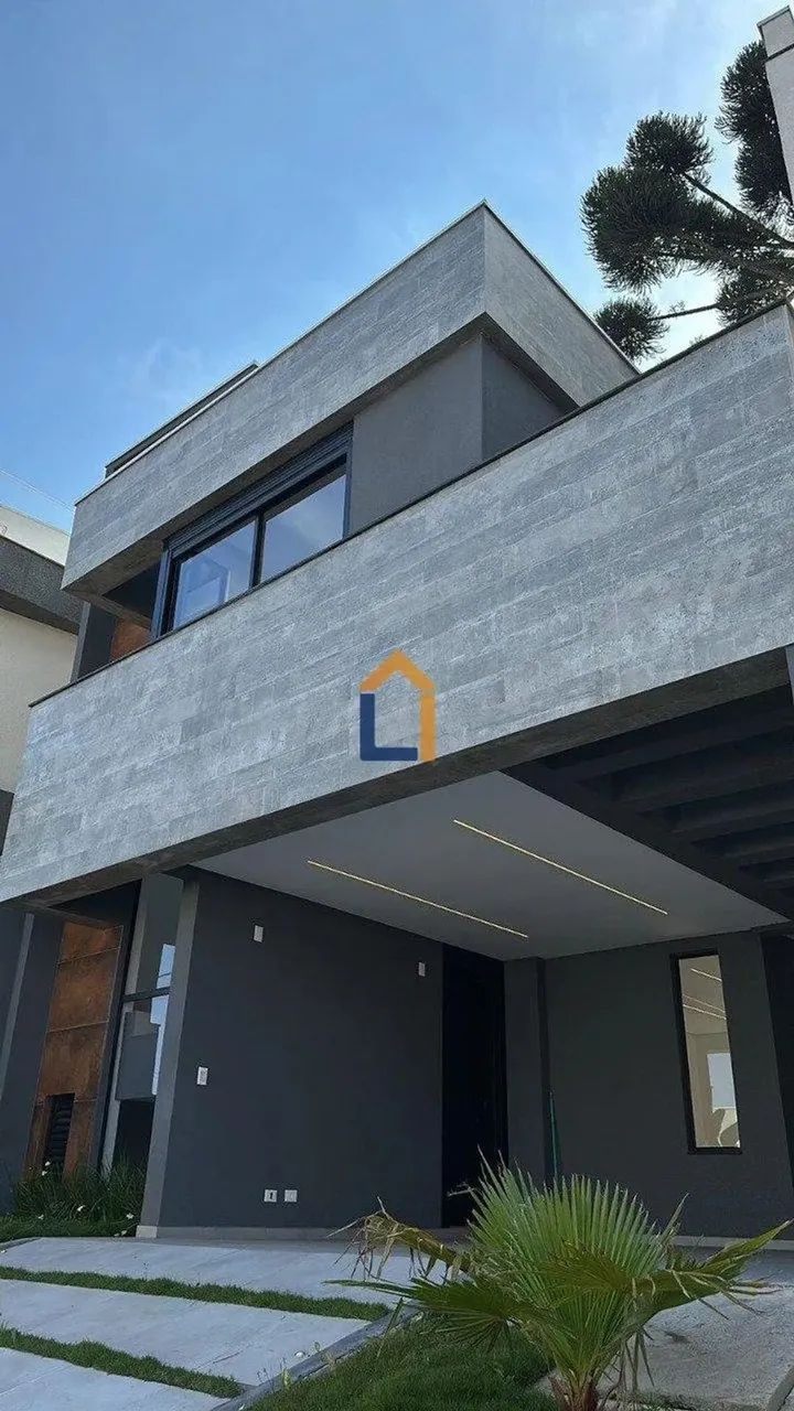 Sobrado com 111m² no Santa Cândida