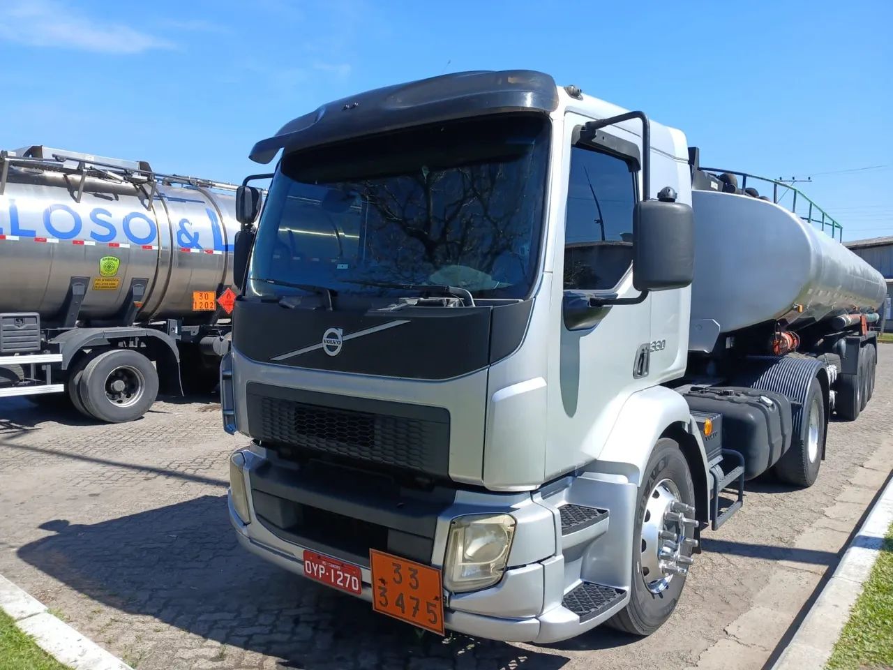 Volvo VM 330  - Foto 2