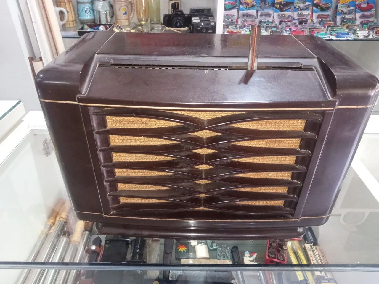 ? Rádio Antigo em Baquelite - AM - Valvulado - 220V - Vintage<br>