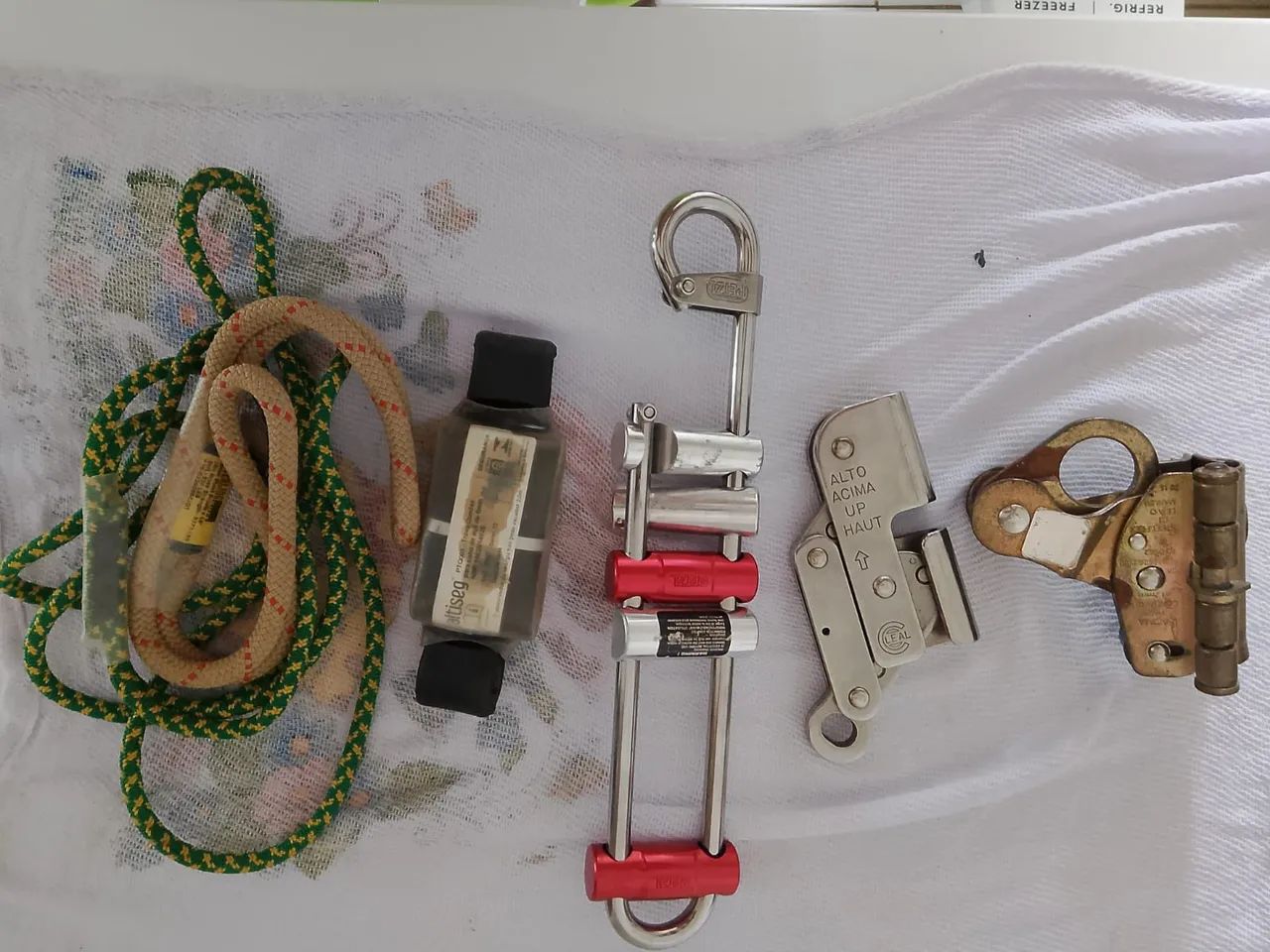  Equipamentos varios de altura  - Foto 2