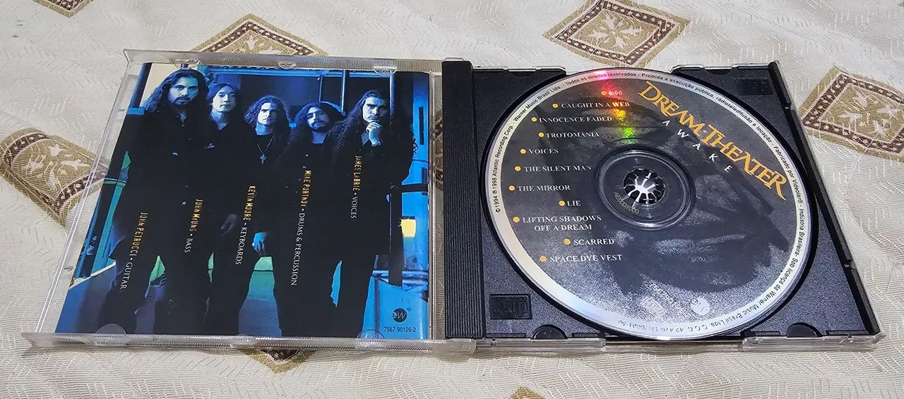 CD Dream Theater - Awake - Foto 2