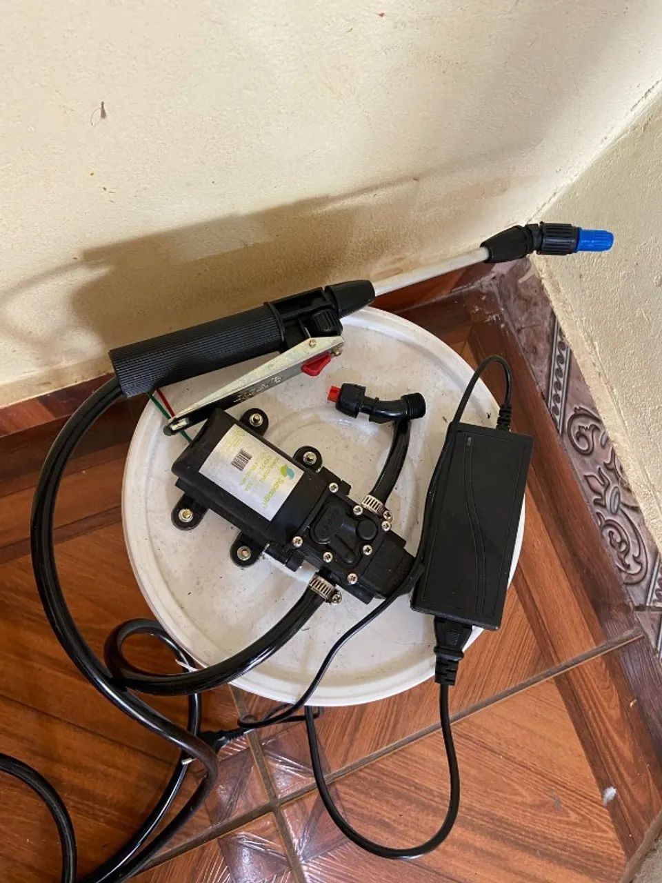 Máquina de Ar Condicionado Split 100 Psi 12 Litros Ld  e Bolsa Coletora 7/24 Mil Btus GBma