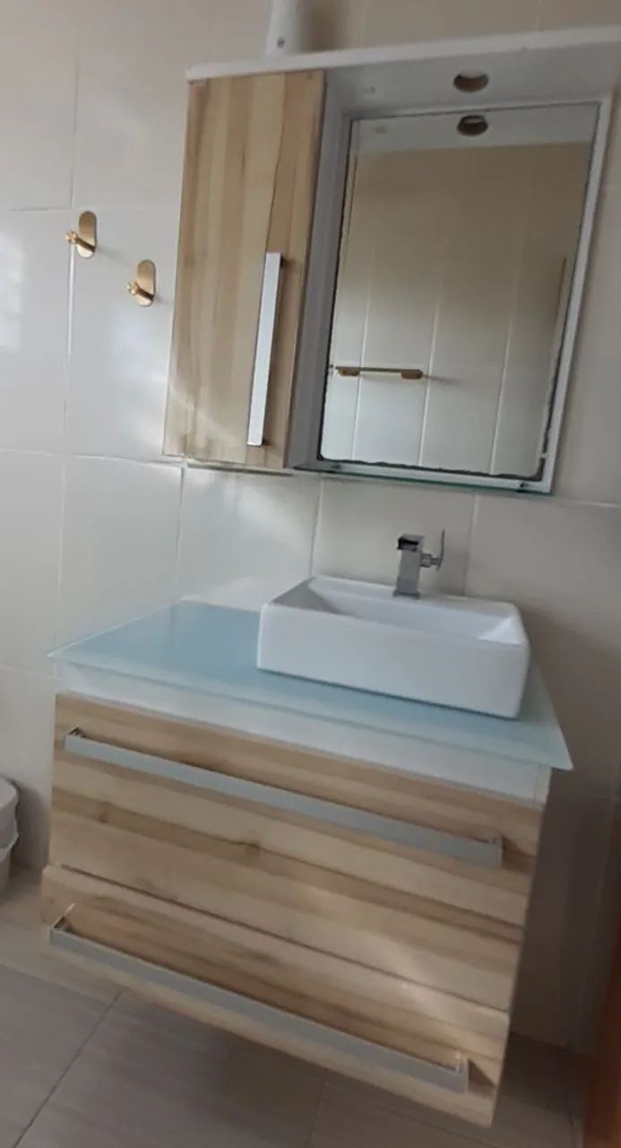 Armário de Banheiro com Espelho e Cuba, Usado - Foto 3