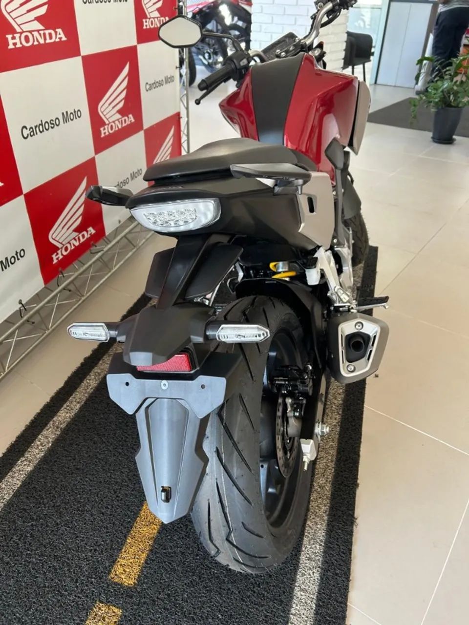 CB 300F TWISTER CBS 2026 - Foto 3