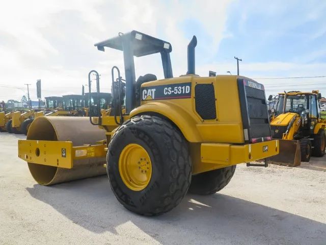 Rolo compactador Caterpillar CS531D 2004 revisado - Foto 3