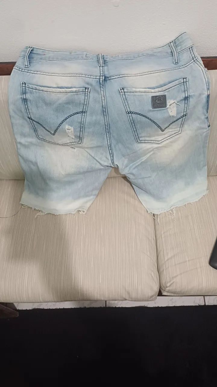 Short Jeans JonJon Masculino Desfiado