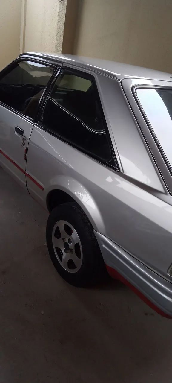 Escort 1992 bem conservado *  / 12.000.     