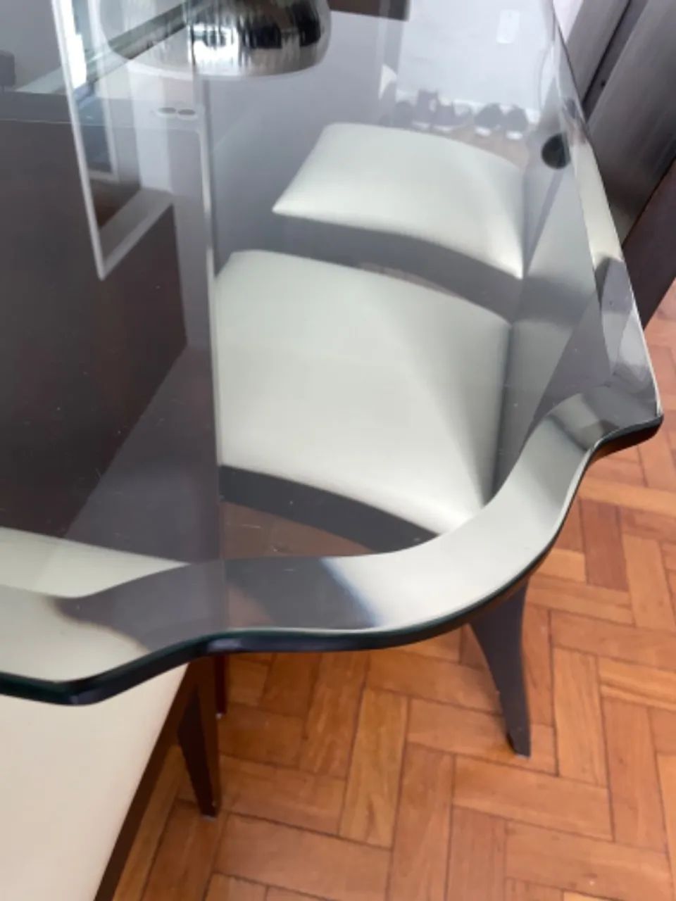 Mesa de jantar de madeira com 6 cadeiras - Foto 3