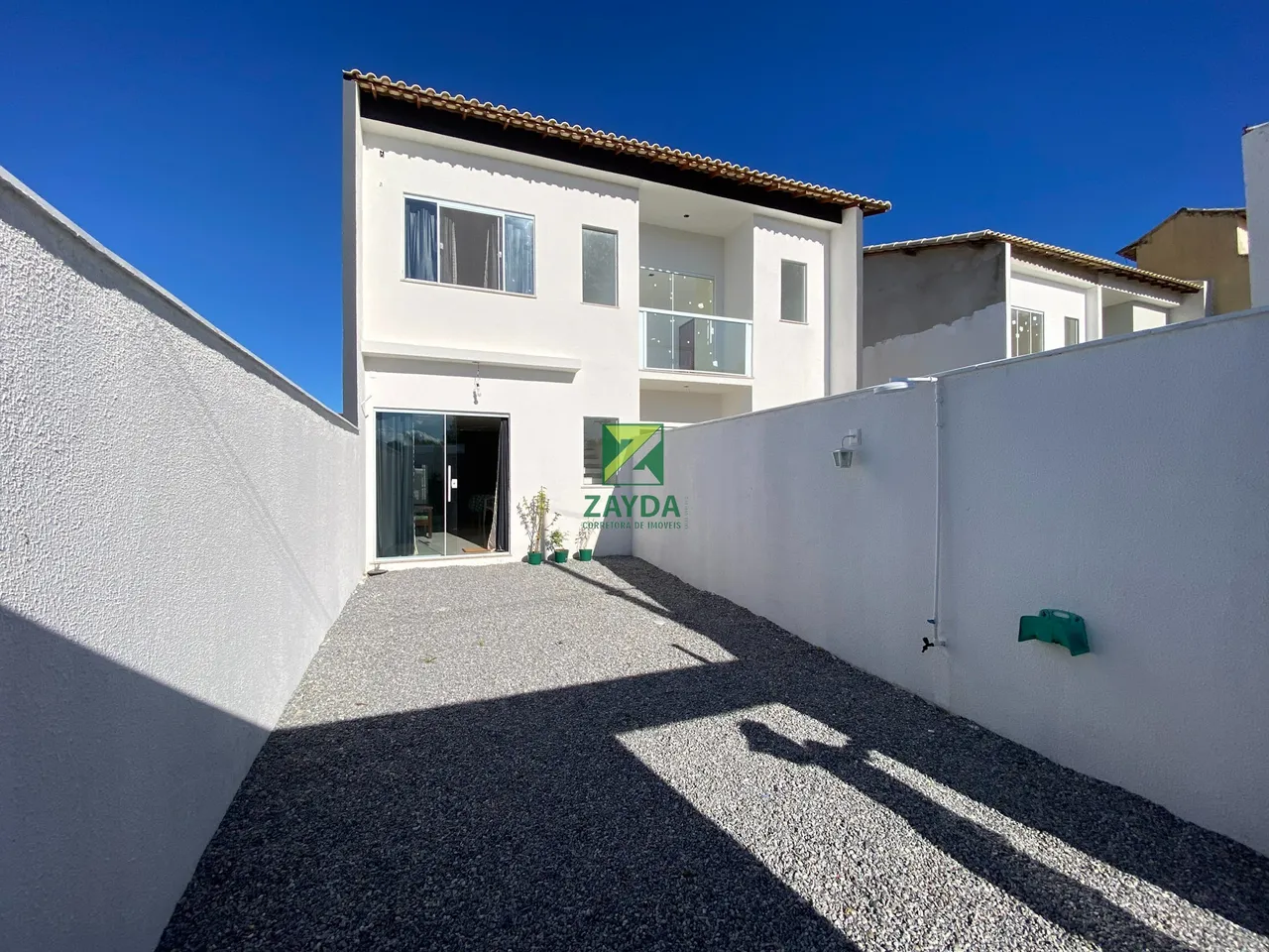 Casa á venda na quadra da praia no bairro Peixe Dourado I - Barra de São João, 2 quartos,