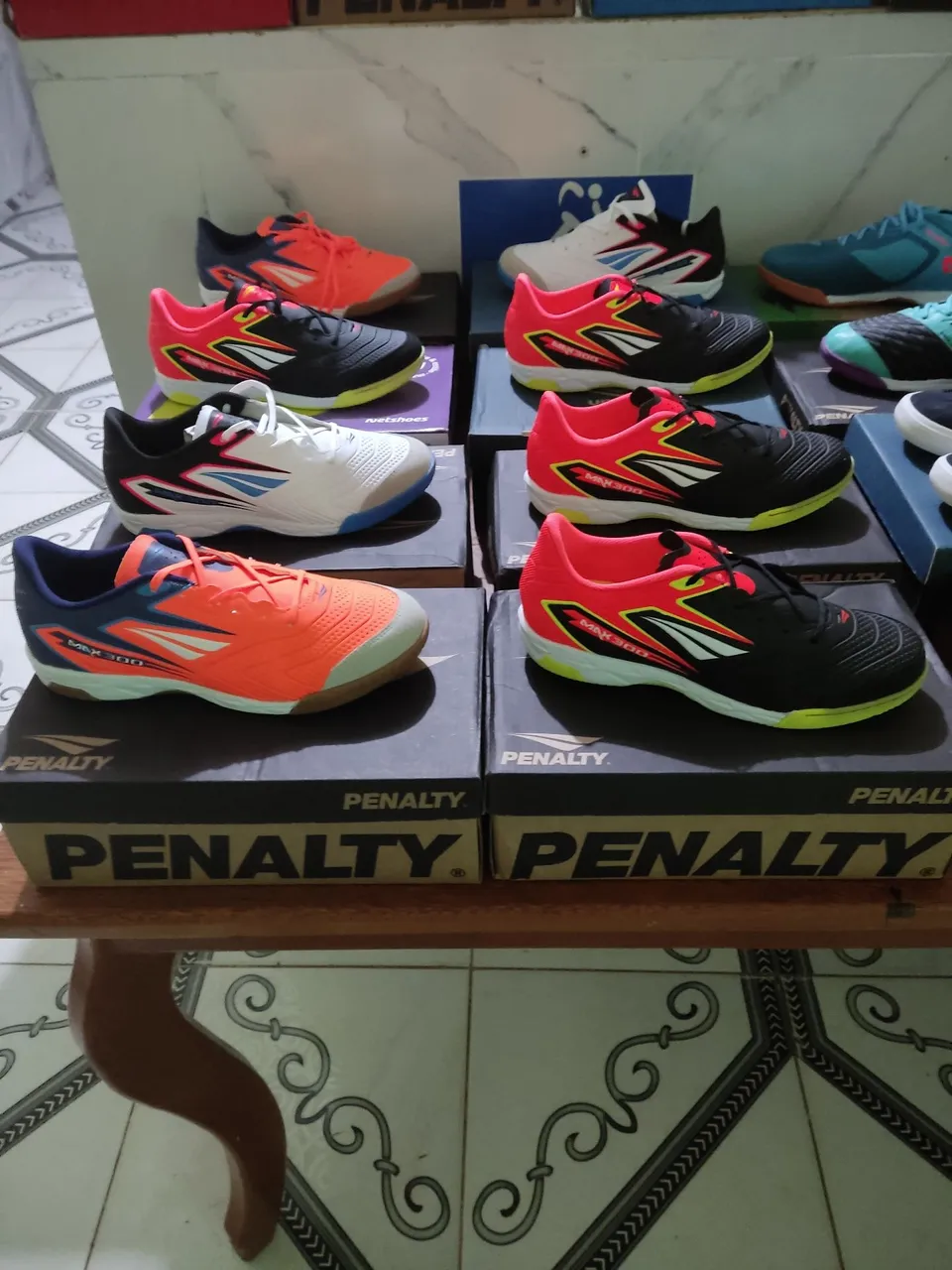 Chuteiras Penalty Max 300 - 100% Originais Conforto e Desempenho em Quadra!