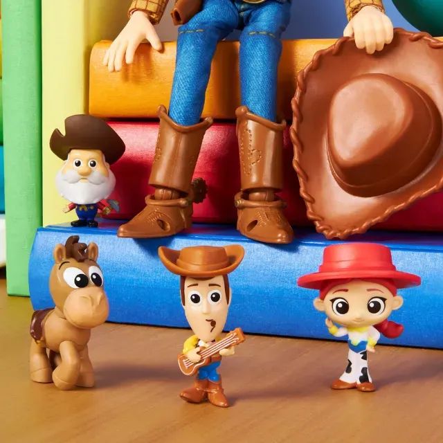 Disney and Pixar Toy Story Mini Figuras 24-Pack Minis Mattel - Foto 5