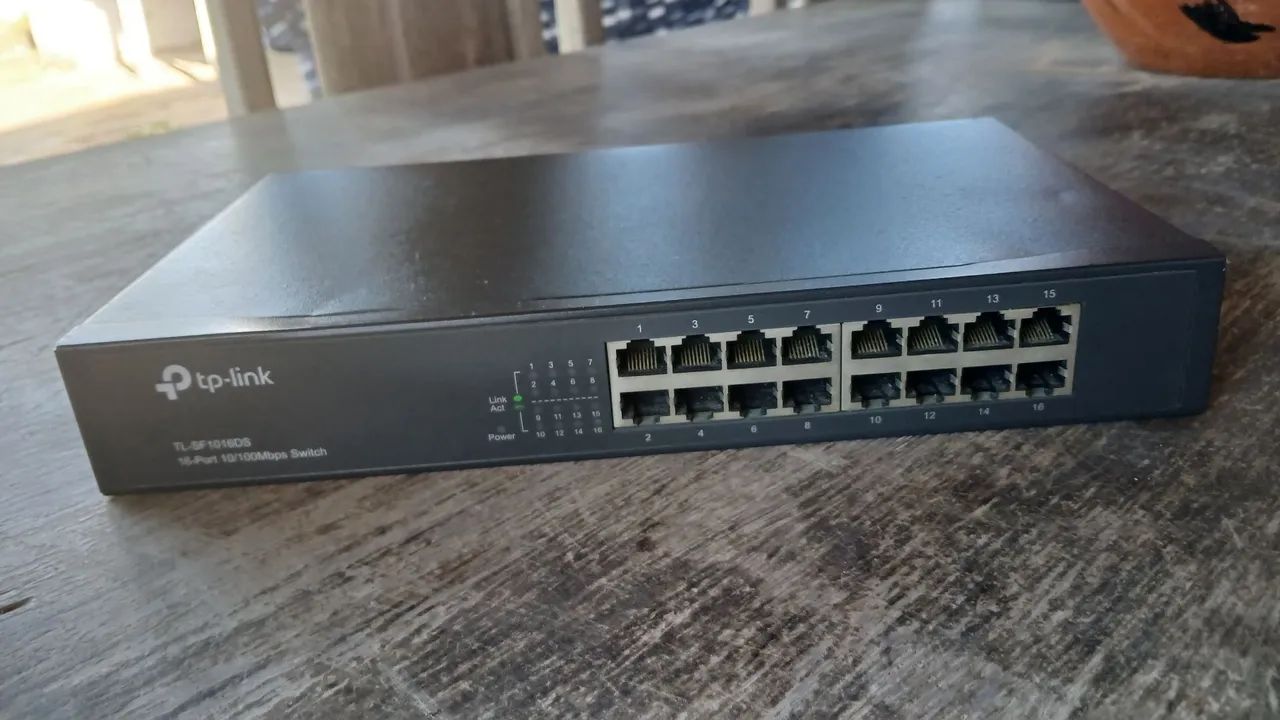 Switch TP-LINK 16 Portas 10/100 