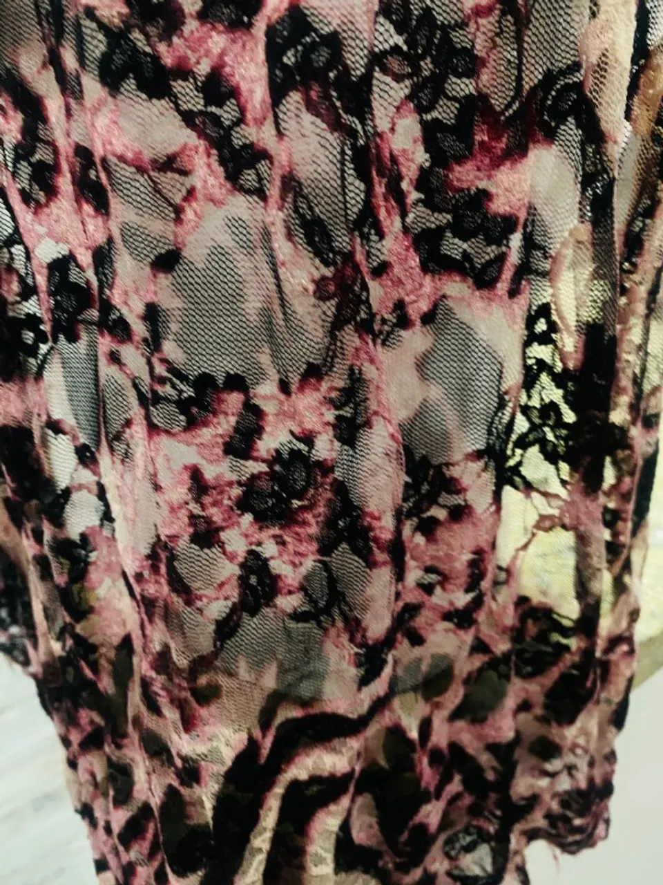 Cachecol elegante com estampa floral