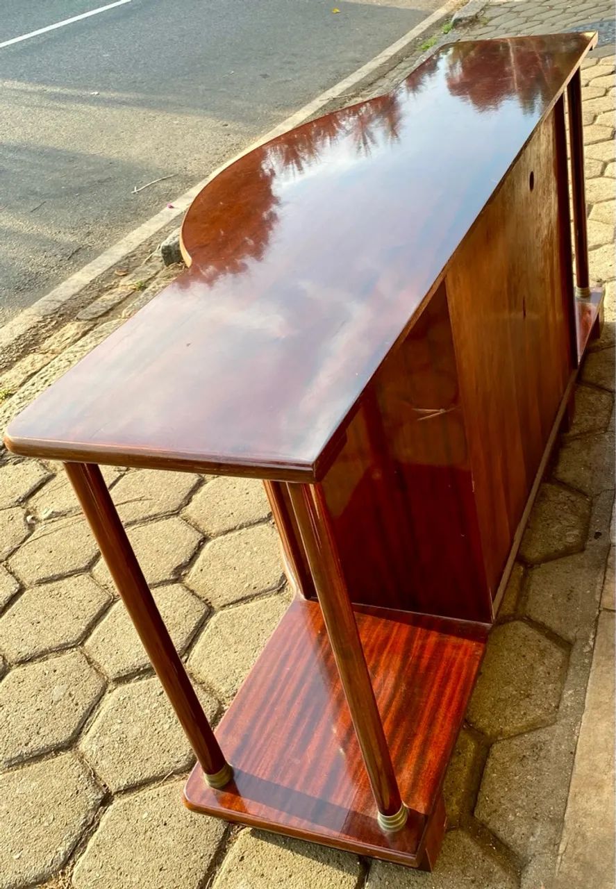 Rack de madeira com design elegante64840853818626122