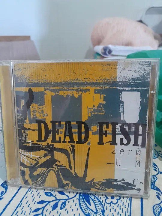 Dead Fish Zero e Um