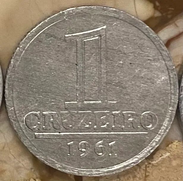 Conjunto de Moedas brasileiras de 10, 20 e 50 centavos e 1 e 2 cruzeiros