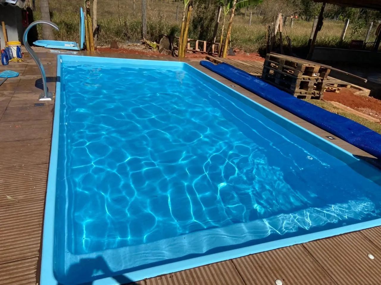 Piscina grande / instalada retangular 