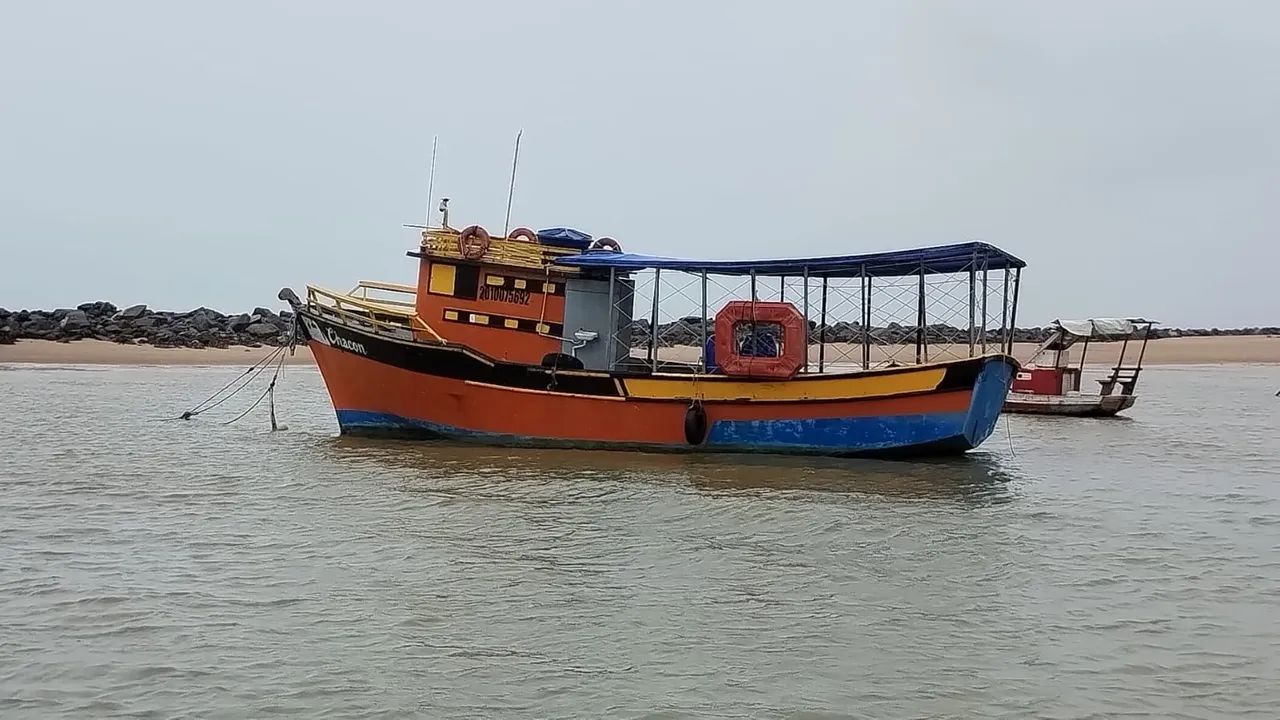Barco de pesca com Licença 