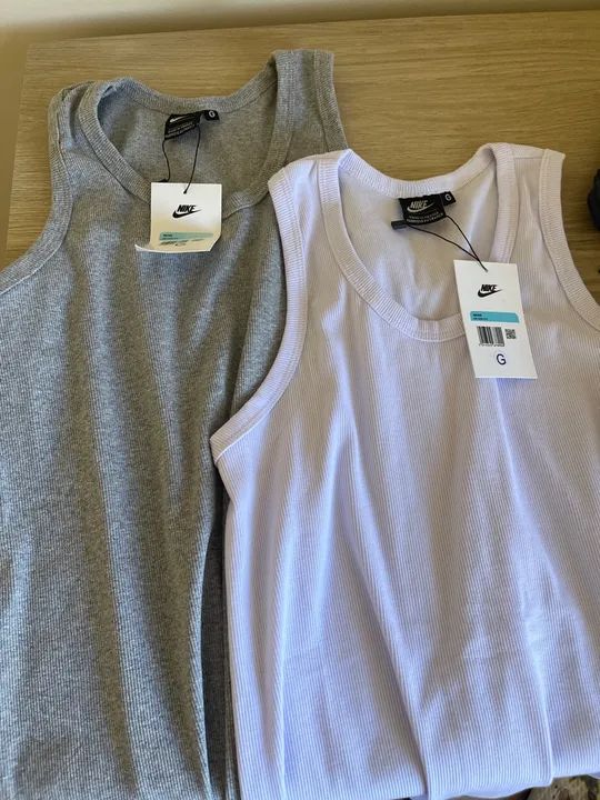 Regatas de Algodão Nike Cinza e Branca Tamanho G Novas