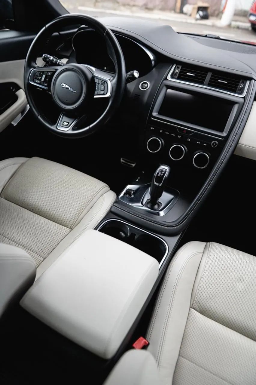 Jaguar E-Pace R-dynamic S 2.0 AWD 249cv Aut. 2020 - Foto 5